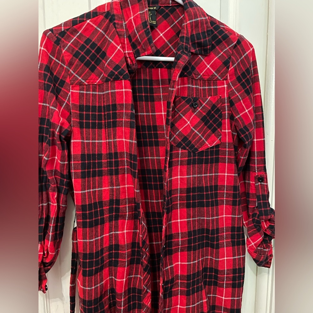 It a long sleeve dress flannel
